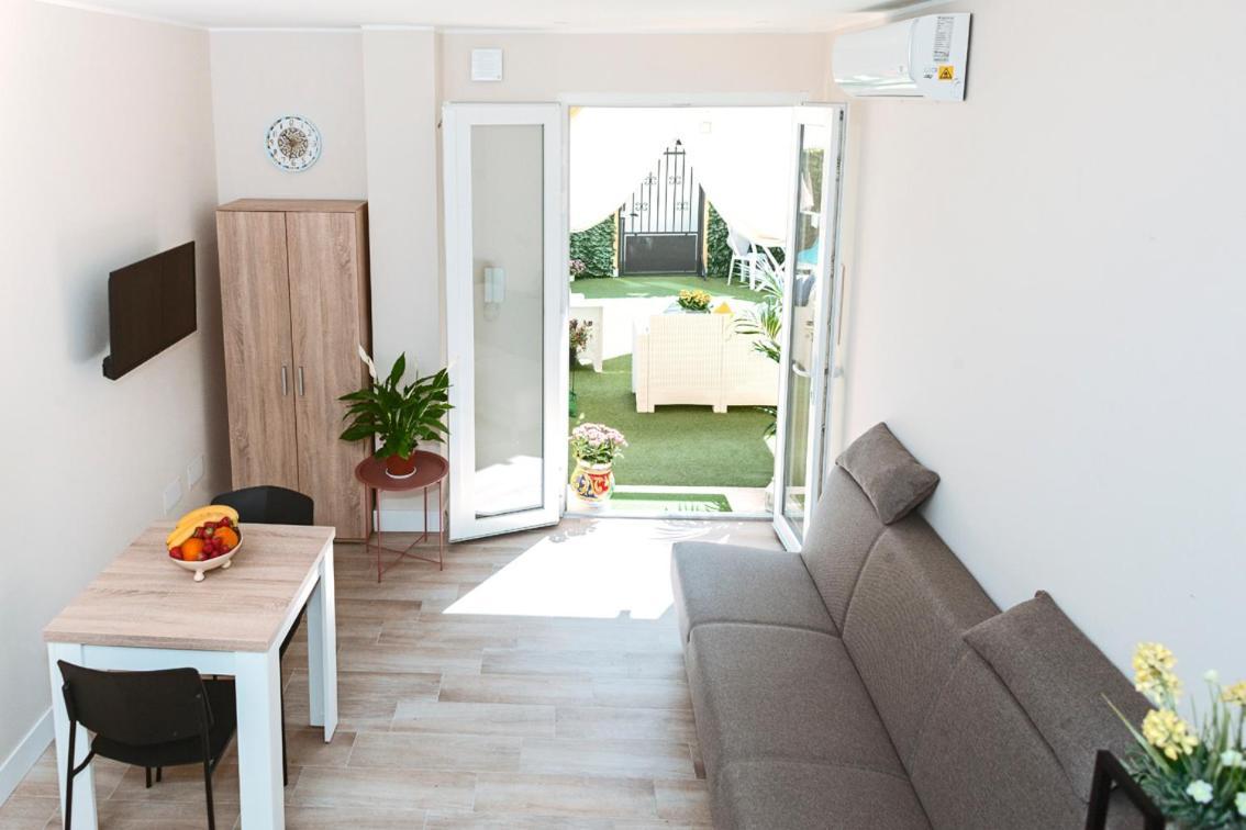 Villa Garden Sant'Avendrace Cagliari Exterior foto
